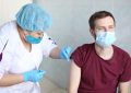 Где в Москве можно сделать вакцинацию КовиВаком платно?