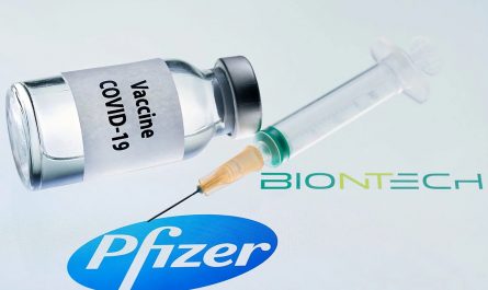 Pfizer от коронавируса в Москве. Насколько он эффективен и почему не зарегистрирован в России?