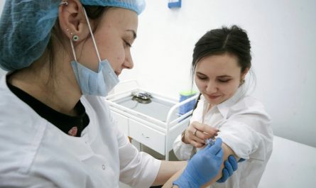 Вакцинация от коронавируса в Москве без прописки