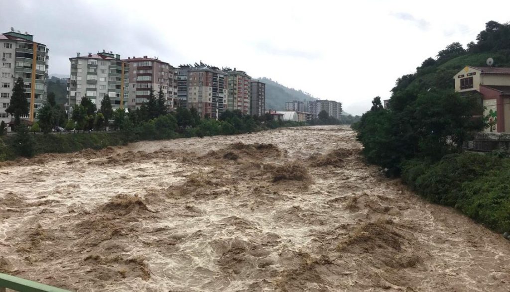 Турция под водой: наводнения в провинциях Артвин и Ризе.